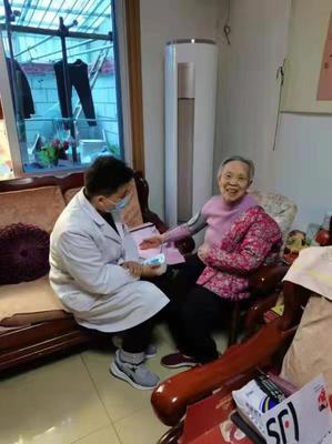 看點(diǎn)丨先讓家庭環(huán)境“友好”起來(lái)！看，江蘇這樣率先構(gòu)建“老年友好型社會(huì)”
