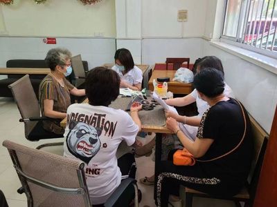 遠(yuǎn)程看護(hù)獨(dú)居老人 24小時(shí)在線的“健康管家”守護(hù)幸福晚年