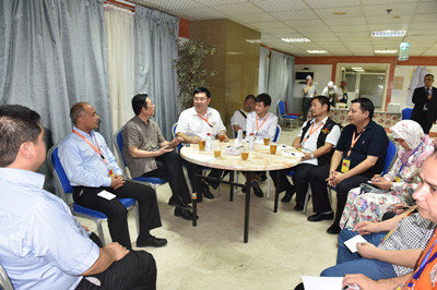 駐沙特大使李成文赴麥加醫(yī)院慰問我朝覲團受傷人員及辛勤看護者